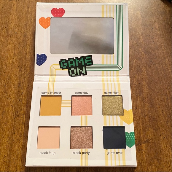 NEW IN BOX - TETRIS™ X IPSY Game On - 6 Eyeshadow Palette - Picture 3 of 6